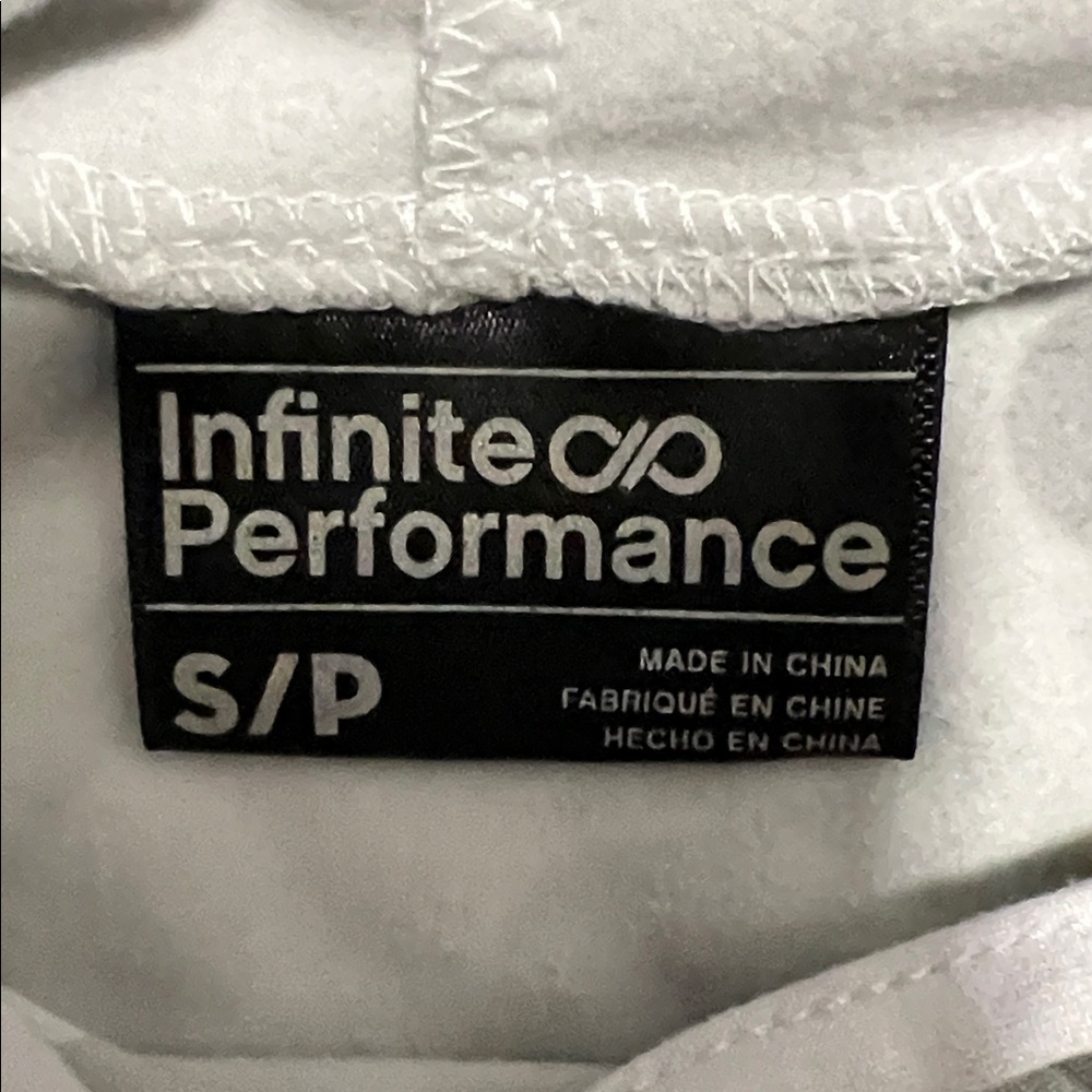 🛍️ - 3 for $25 🛍️ - EUC - Infinite Performance Cropped Hoodie - Picture 2 of 6